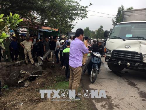 Tai nạn giao thông liên hoàn làm 2 người thương nặng ảnh 1